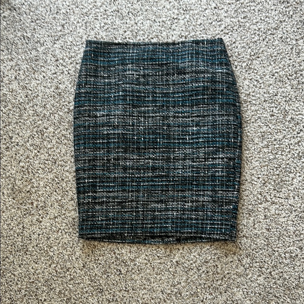 Ann Taylor Factory Black and White Pencil Skirt Knee-Length